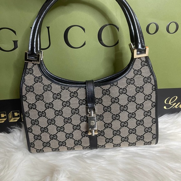 Gucci Handbags - 💎✨BEAUTIFUL✨💎 Gucci Jackie Beige Black Jacquard Leather Handbag